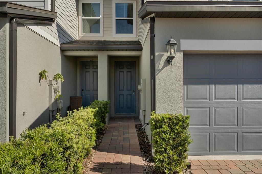 Active With Contract: $360,000 (3 beds, 2 baths, 1714 Square Feet)