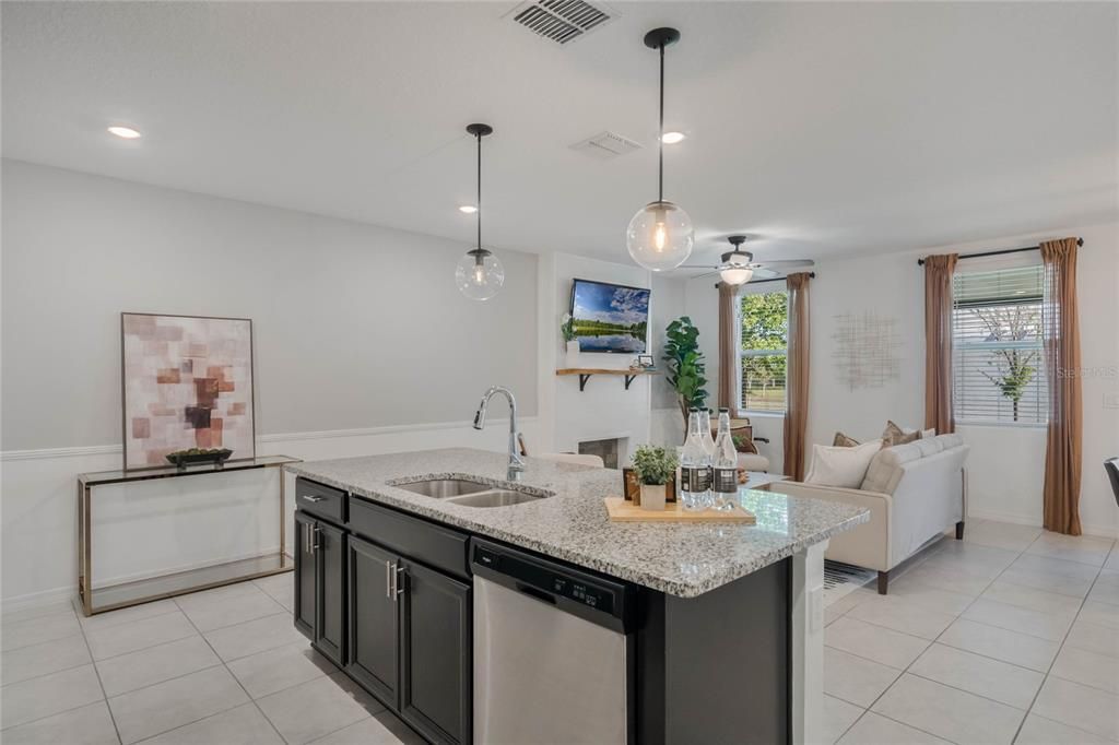 Active With Contract: $360,000 (3 beds, 2 baths, 1714 Square Feet)