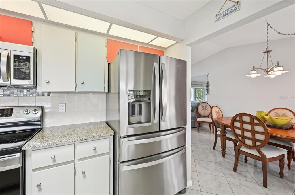 Под контрактом: $499,000 (2 спален, 2 ванн, 1516 Квадратных фут)