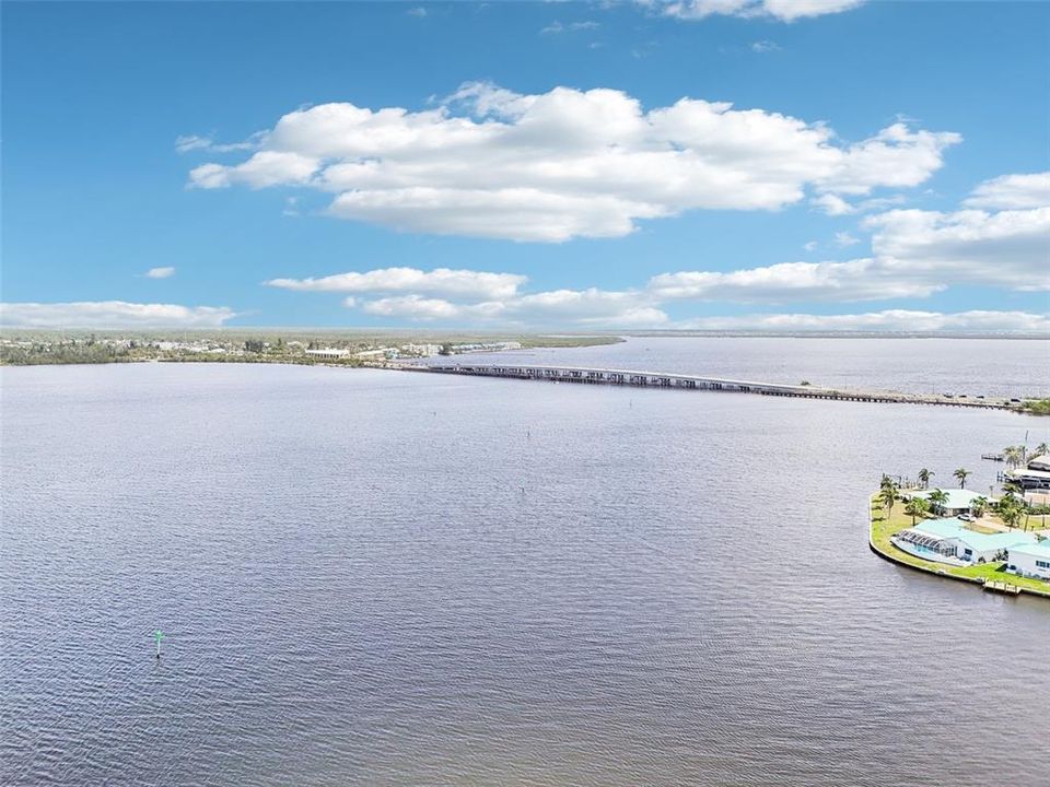 Под контрактом: $499,000 (2 спален, 2 ванн, 1516 Квадратных фут)