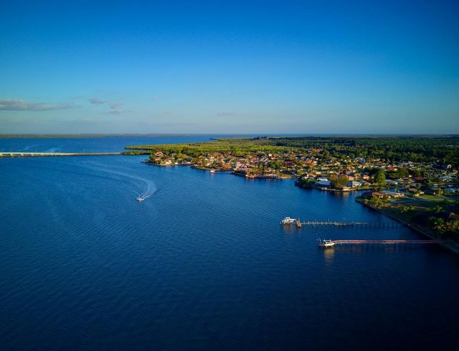 Под контрактом: $499,000 (2 спален, 2 ванн, 1516 Квадратных фут)