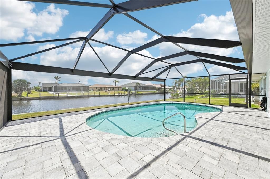 Под контрактом: $499,000 (2 спален, 2 ванн, 1516 Квадратных фут)