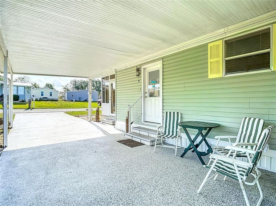 На продажу: $139,000 (2 спален, 2 ванн, 1040 Квадратных фут)