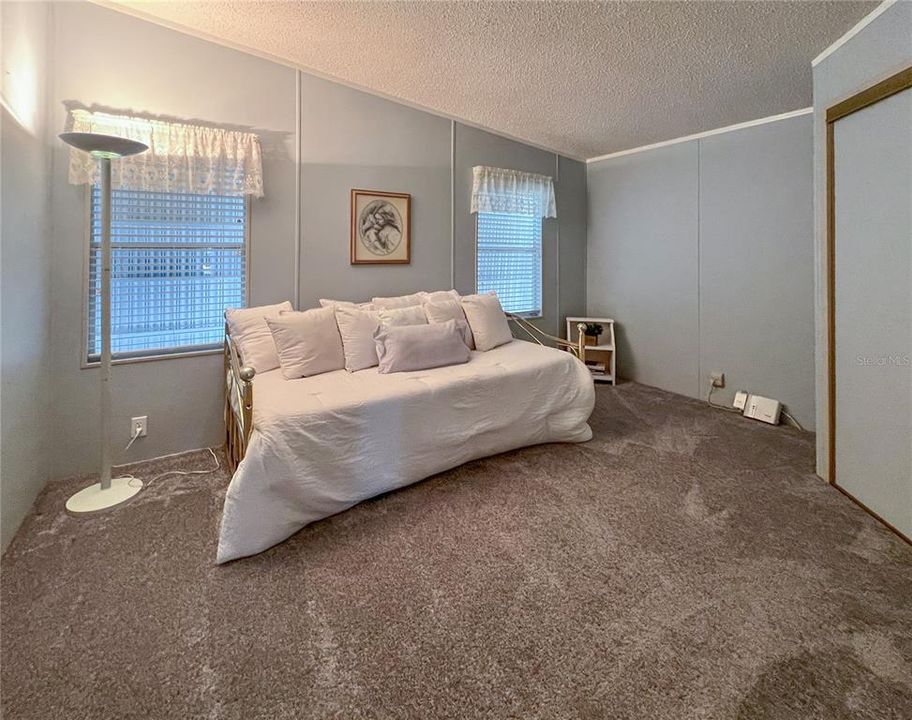 Activo con contrato: $143,000 (2 camas, 2 baños, 1288 Pies cuadrados)