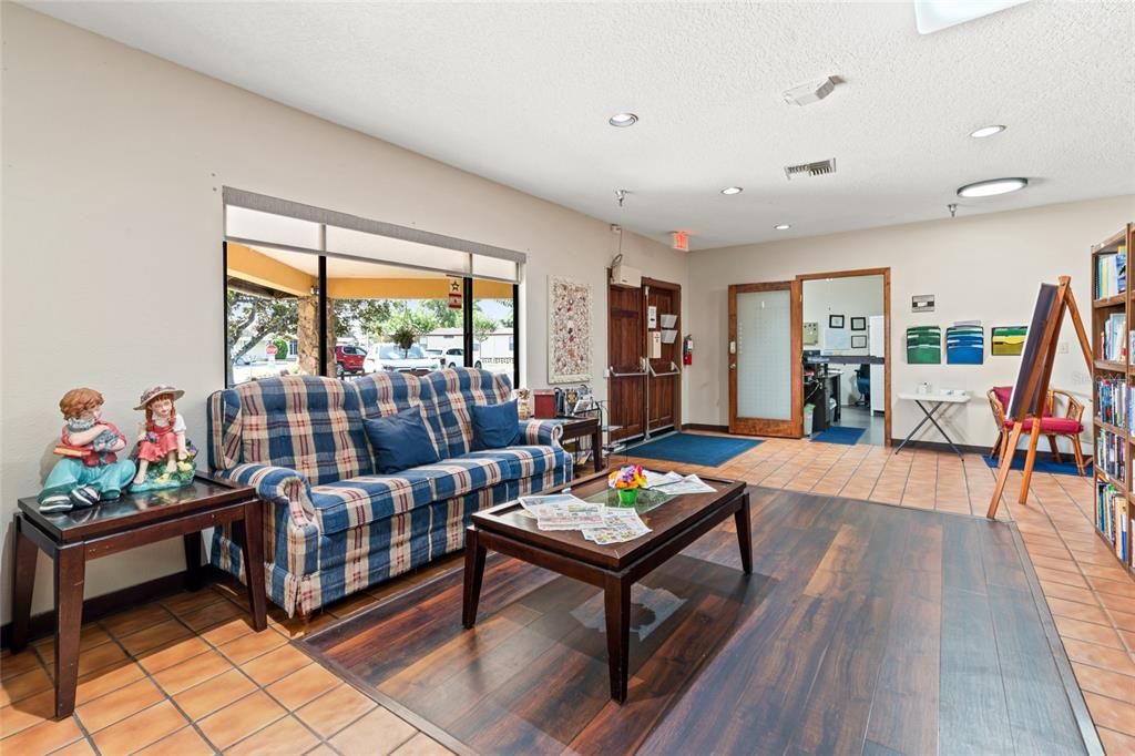Activo con contrato: $143,000 (2 camas, 2 baños, 1288 Pies cuadrados)