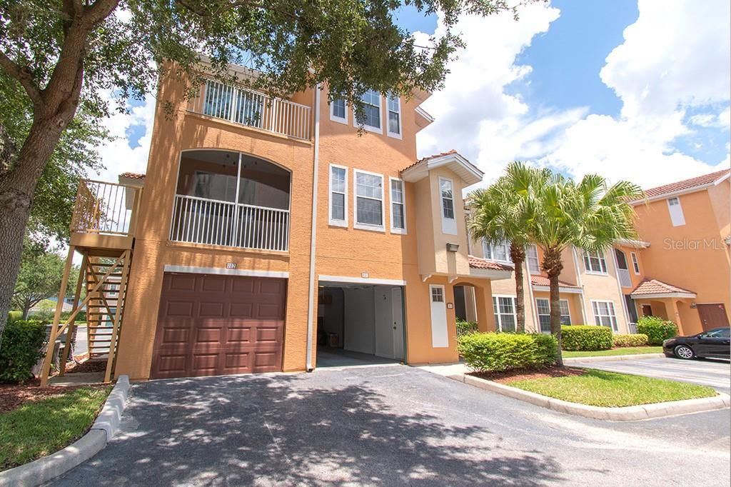 Recently Rented: $2,200 (2 beds, 2 baths, 1219 Square Feet)