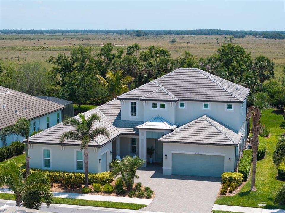 Activo con contrato: $1,050,000 (5 camas, 3 baños, 3938 Pies cuadrados)