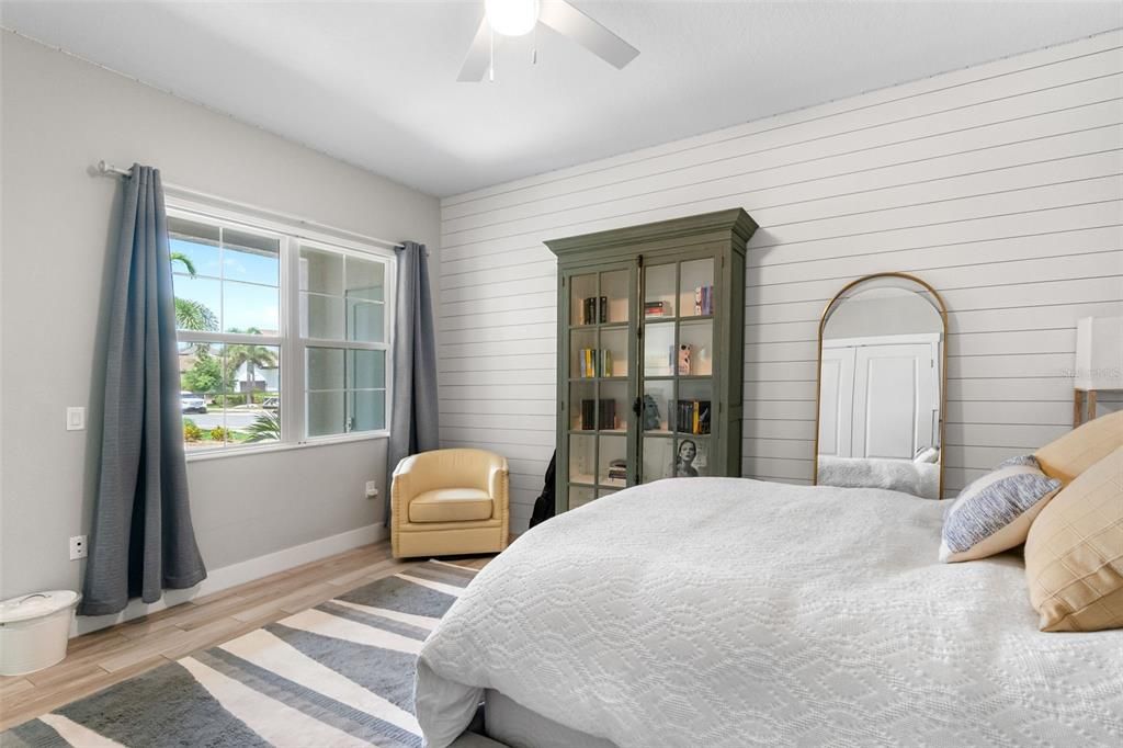 Activo con contrato: $1,050,000 (5 camas, 3 baños, 3938 Pies cuadrados)