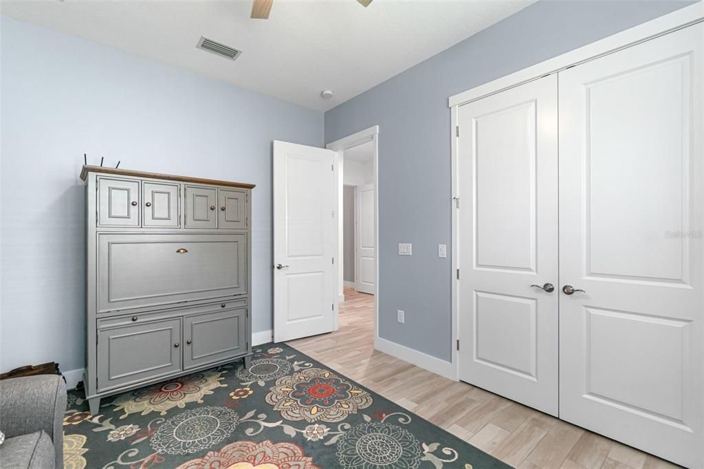 Activo con contrato: $1,050,000 (5 camas, 3 baños, 3938 Pies cuadrados)