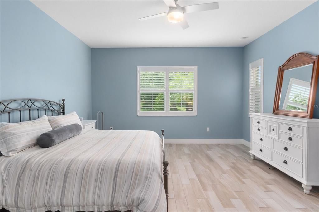 Activo con contrato: $1,050,000 (5 camas, 3 baños, 3938 Pies cuadrados)