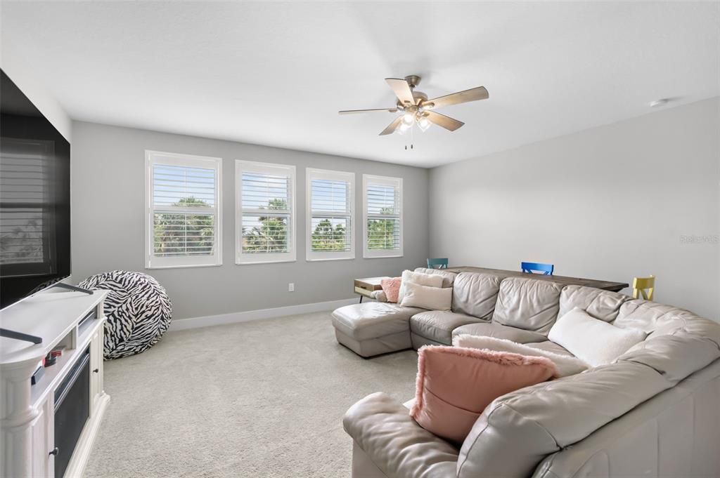 Activo con contrato: $1,050,000 (5 camas, 3 baños, 3938 Pies cuadrados)