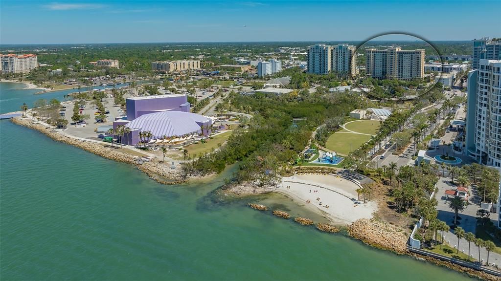 For Sale: $519,500 (2 beds, 2 baths, 1200 Square Feet)