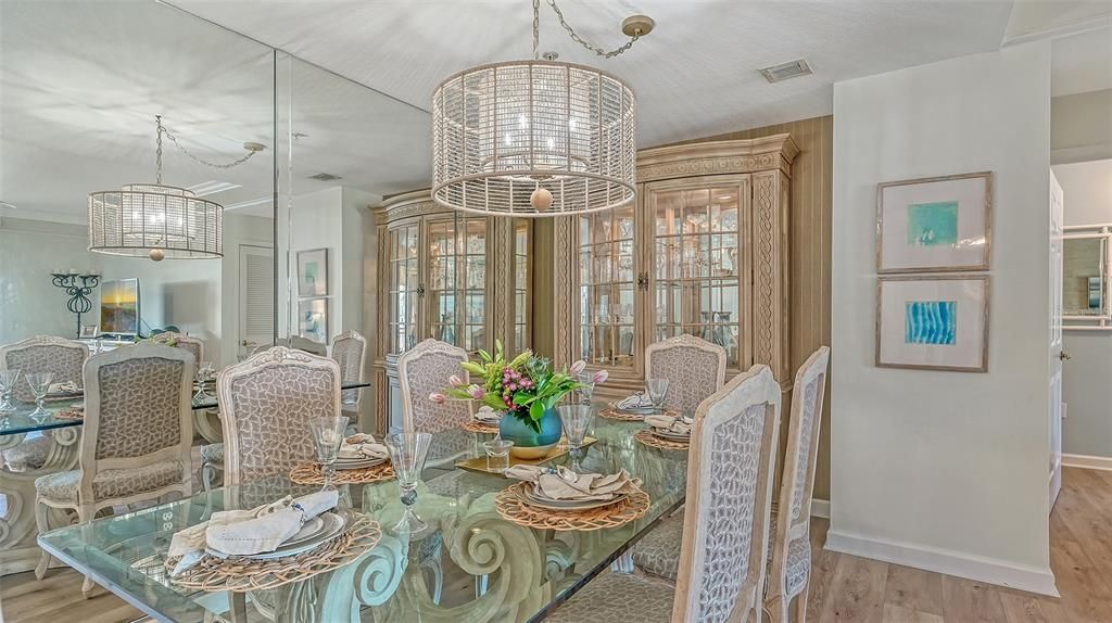 For Sale: $519,500 (2 beds, 2 baths, 1200 Square Feet)