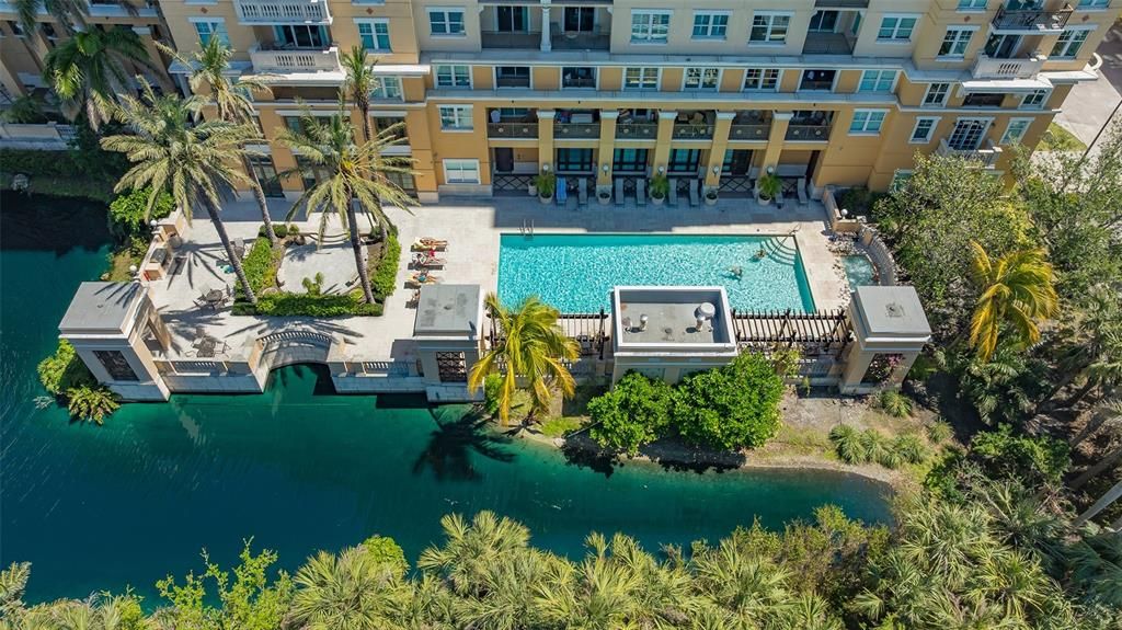 For Sale: $519,500 (2 beds, 2 baths, 1200 Square Feet)