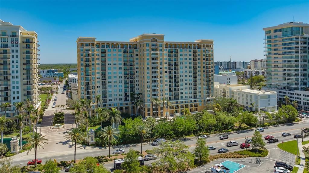 For Sale: $519,500 (2 beds, 2 baths, 1200 Square Feet)