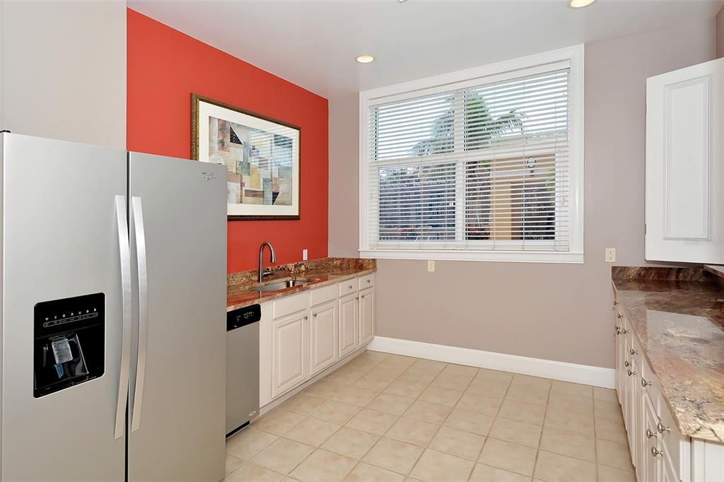 For Sale: $519,500 (2 beds, 2 baths, 1200 Square Feet)