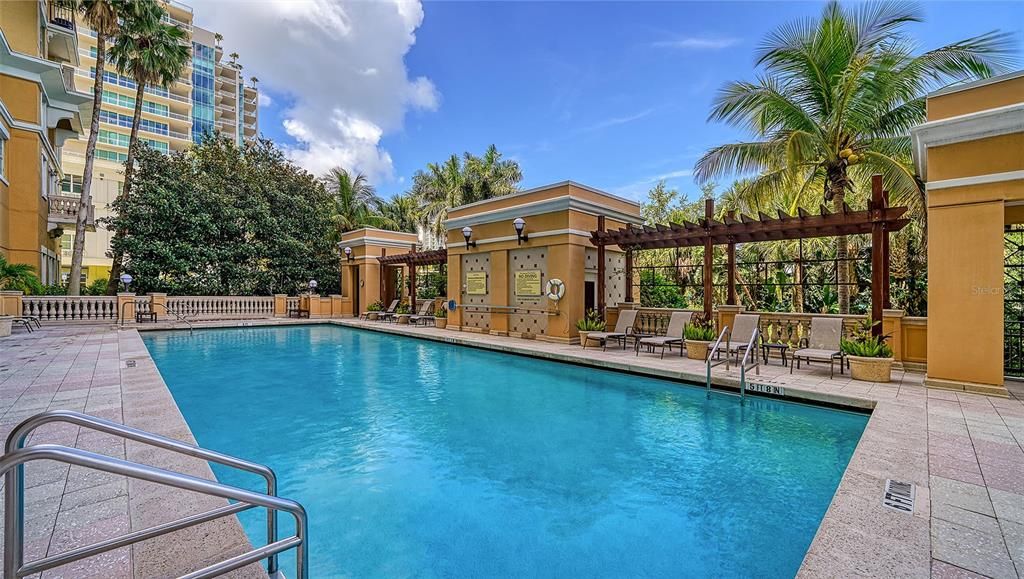 For Sale: $519,500 (2 beds, 2 baths, 1200 Square Feet)