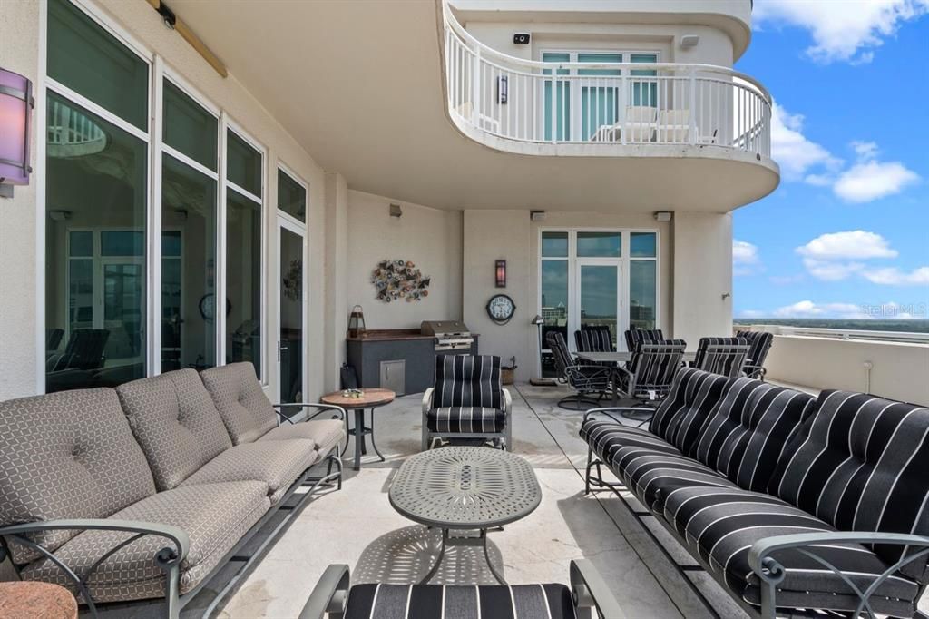 En Venta: $3,600,000 (3 camas, 3 baños, 4244 Pies cuadrados)