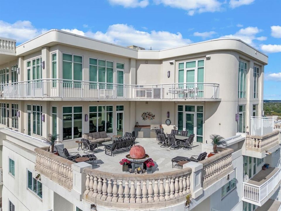 En Venta: $3,600,000 (3 camas, 3 baños, 4244 Pies cuadrados)