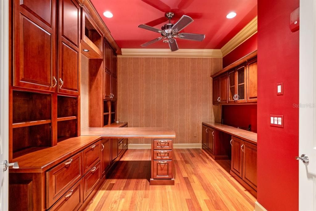 En Venta: $3,600,000 (3 camas, 3 baños, 4244 Pies cuadrados)