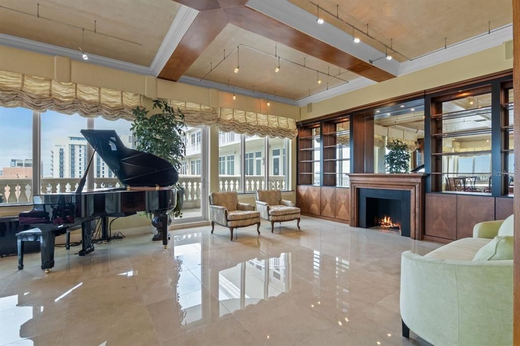 En Venta: $3,600,000 (3 camas, 3 baños, 4244 Pies cuadrados)