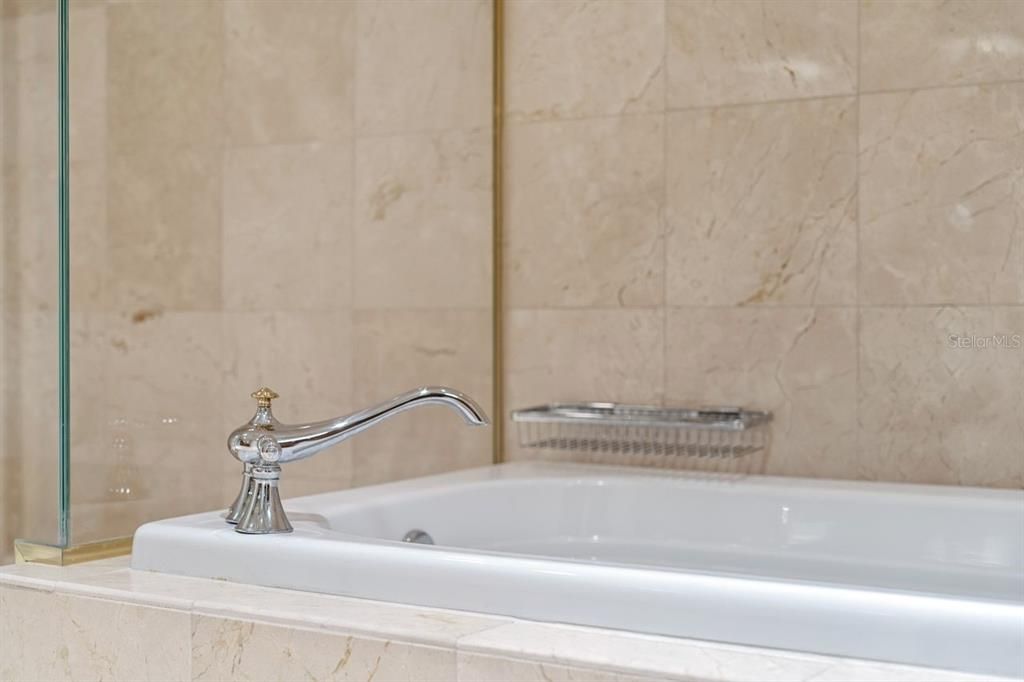 En Venta: $3,600,000 (3 camas, 3 baños, 4244 Pies cuadrados)