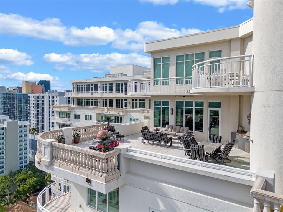 En Venta: $3,600,000 (3 camas, 3 baños, 4244 Pies cuadrados)