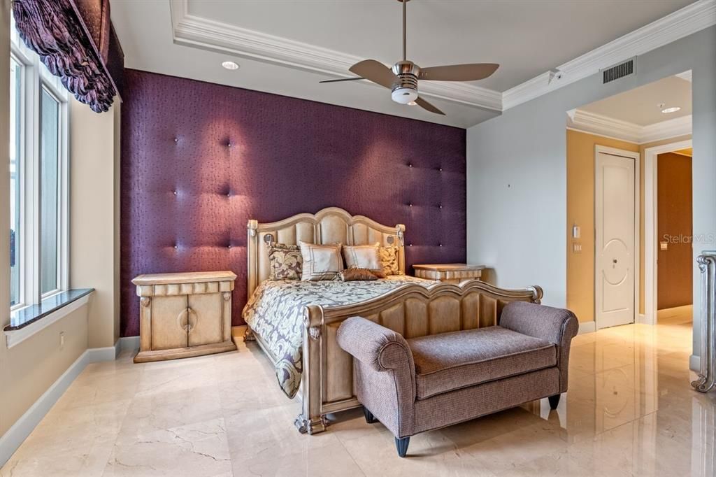 En Venta: $3,600,000 (3 camas, 3 baños, 4244 Pies cuadrados)