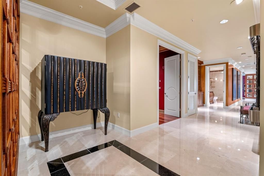 En Venta: $3,600,000 (3 camas, 3 baños, 4244 Pies cuadrados)