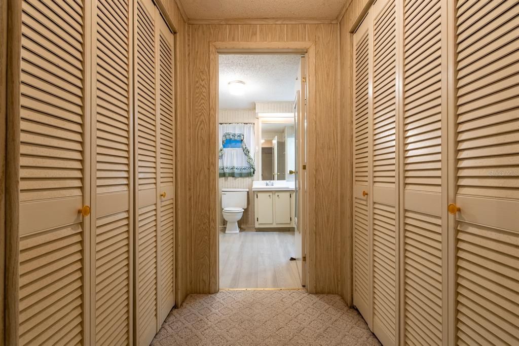 For Sale: $165,000 (2 beds, 2 baths, 1640 Square Feet)