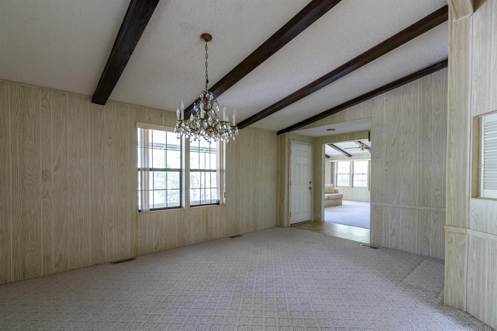 For Sale: $165,000 (2 beds, 2 baths, 1640 Square Feet)