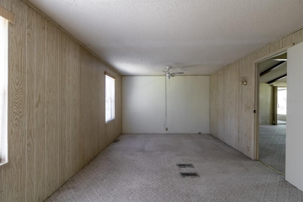 For Sale: $165,000 (2 beds, 2 baths, 1640 Square Feet)