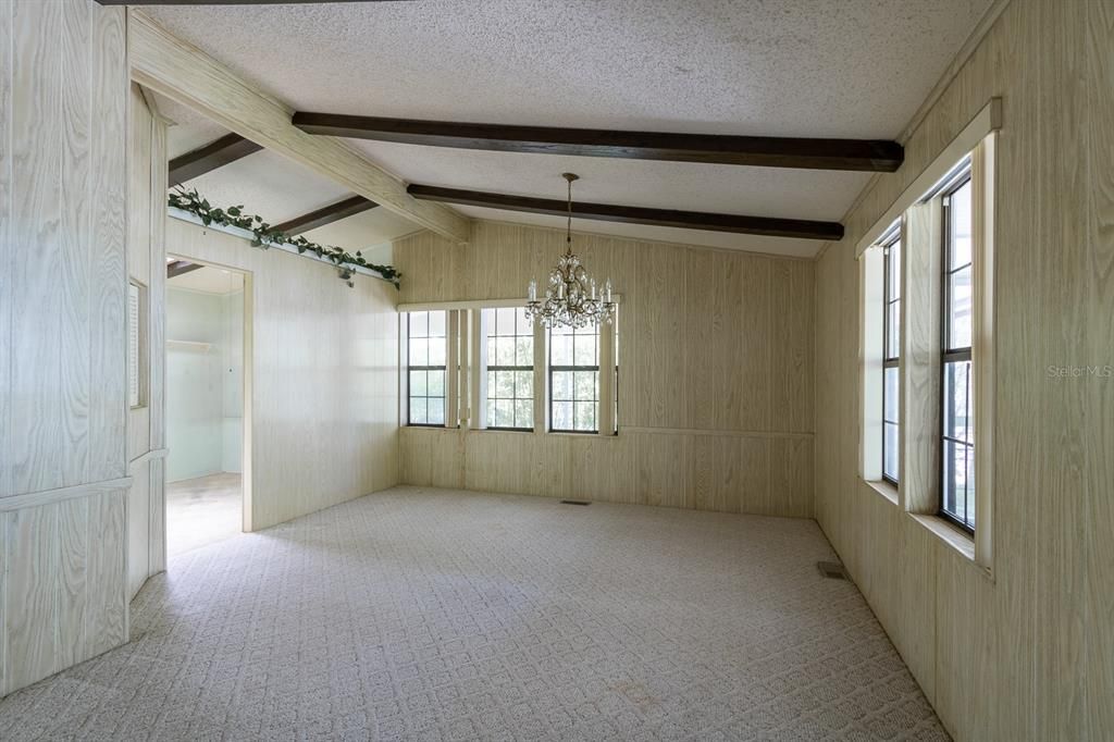 For Sale: $165,000 (2 beds, 2 baths, 1640 Square Feet)