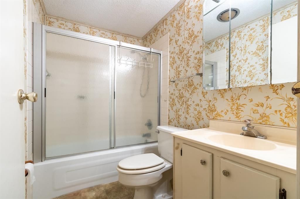 For Sale: $165,000 (2 beds, 2 baths, 1640 Square Feet)