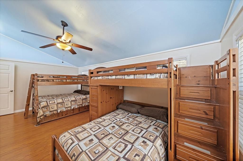 待售: $6,249,000 (12 贝兹, 10 浴室, 7934 平方英尺)