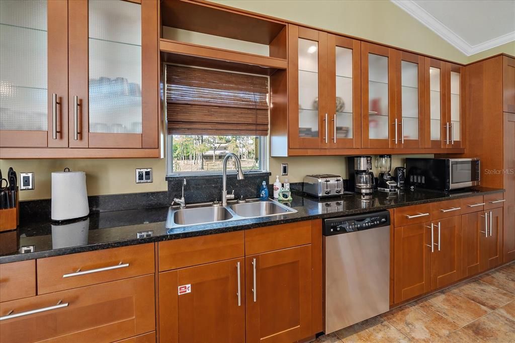 待售: $6,249,000 (12 贝兹, 10 浴室, 7934 平方英尺)