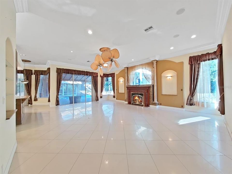 En Venta: $870,000 (3 camas, 3 baños, 5502 Pies cuadrados)