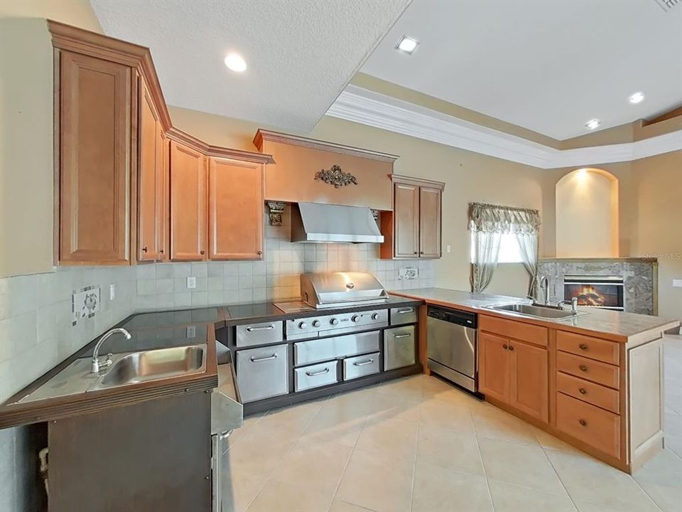 En Venta: $870,000 (3 camas, 3 baños, 5502 Pies cuadrados)