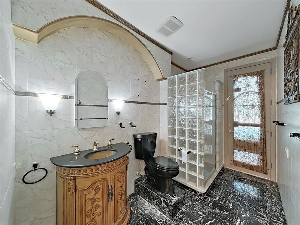 En Venta: $870,000 (3 camas, 3 baños, 5502 Pies cuadrados)