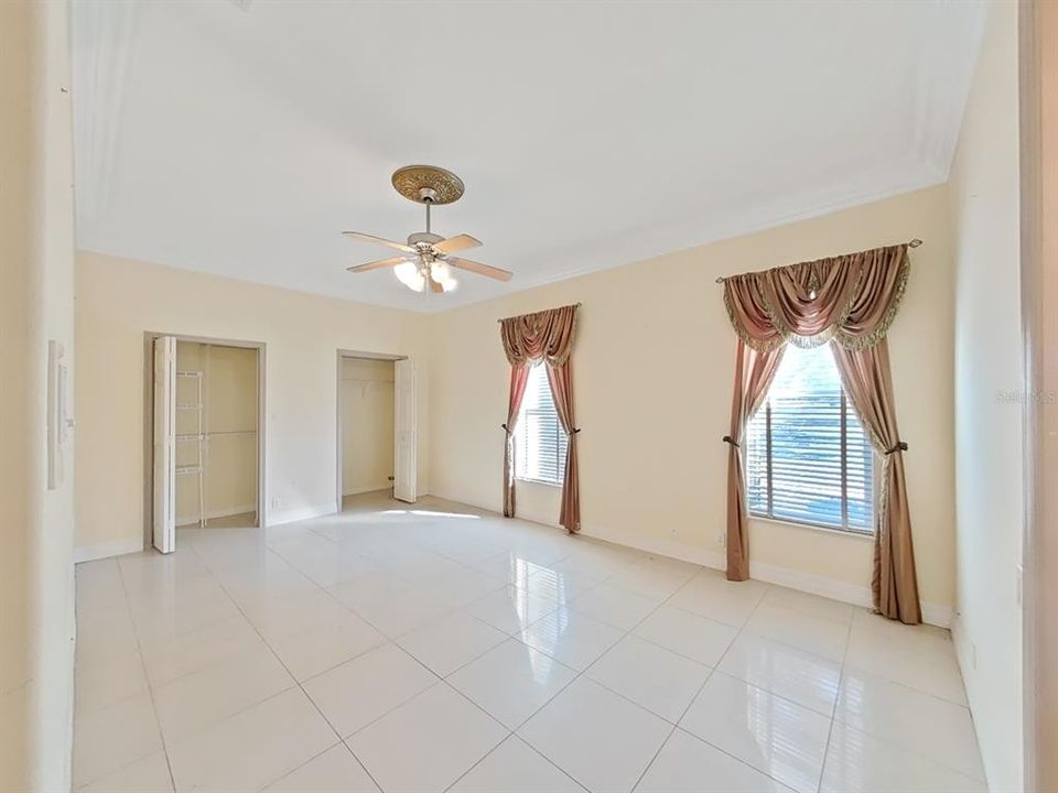 En Venta: $870,000 (3 camas, 3 baños, 5502 Pies cuadrados)