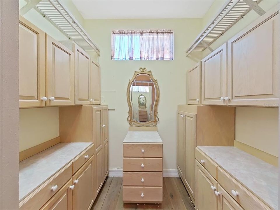 En Venta: $870,000 (3 camas, 3 baños, 5502 Pies cuadrados)