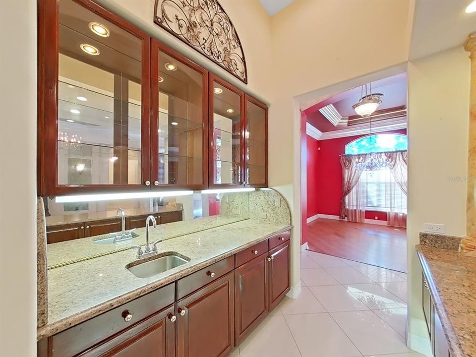 En Venta: $870,000 (3 camas, 3 baños, 5502 Pies cuadrados)