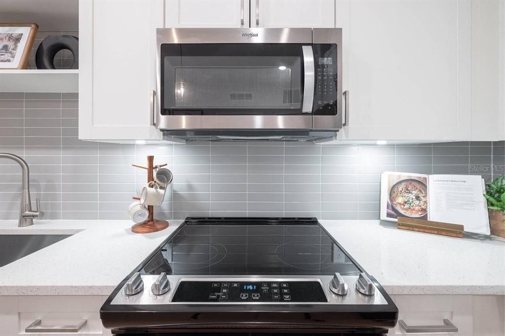 For Rent: $1,523 (1 beds, 1 baths, 704 Square Feet)