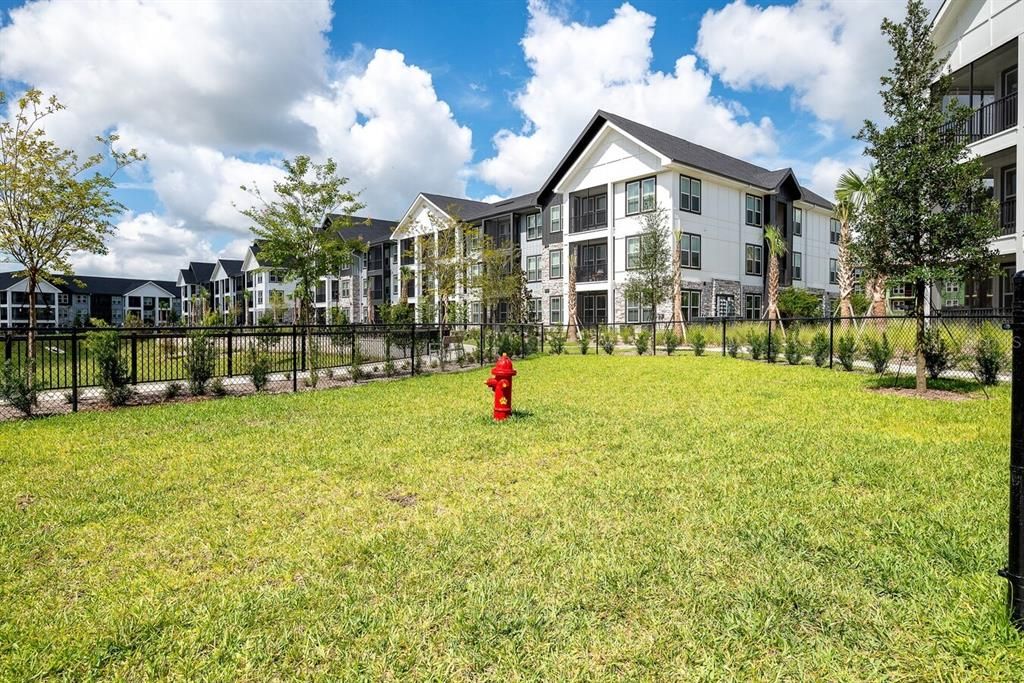 For Rent: $1,523 (1 beds, 1 baths, 704 Square Feet)