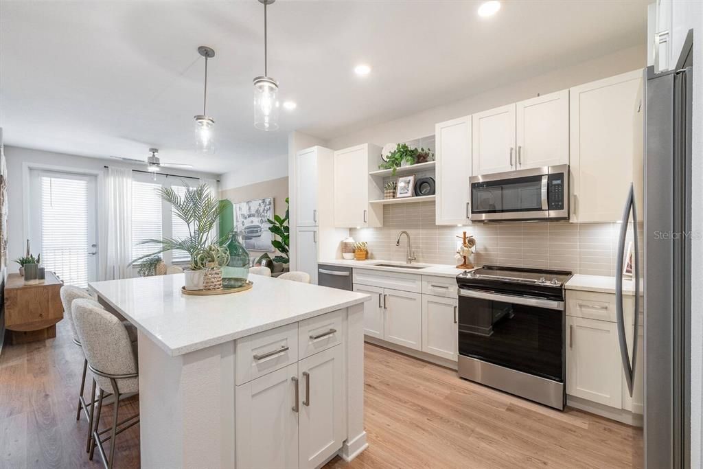 For Rent: $1,523 (1 beds, 1 baths, 704 Square Feet)