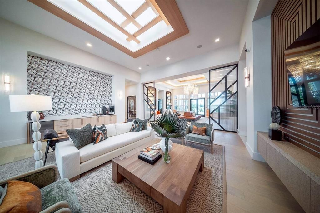 For Rent: $1,523 (1 beds, 1 baths, 704 Square Feet)
