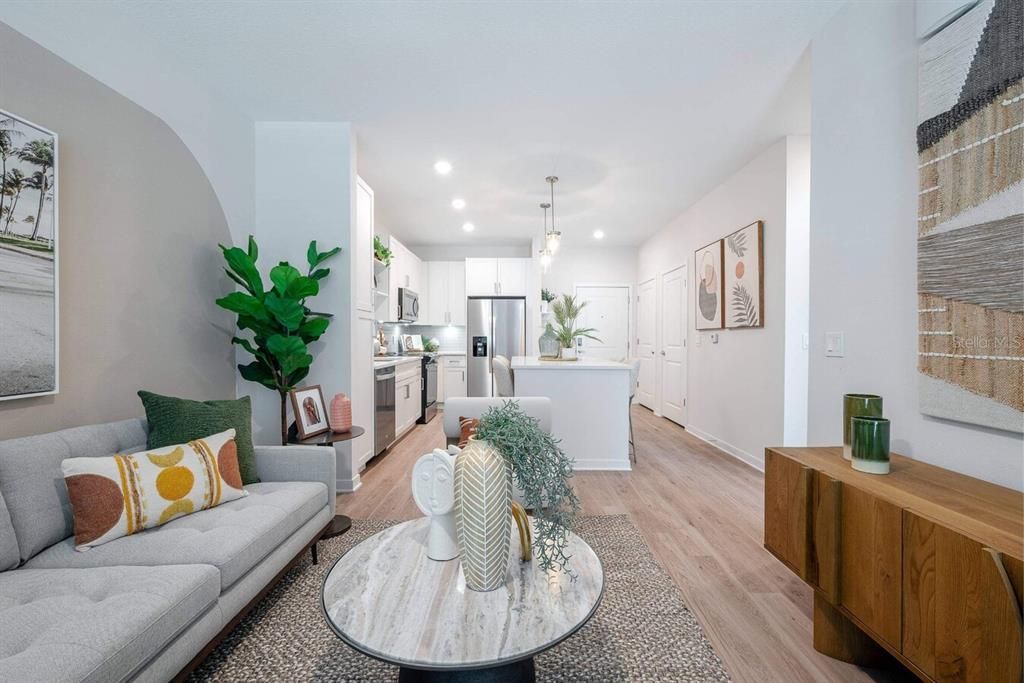 For Rent: $1,523 (1 beds, 1 baths, 704 Square Feet)