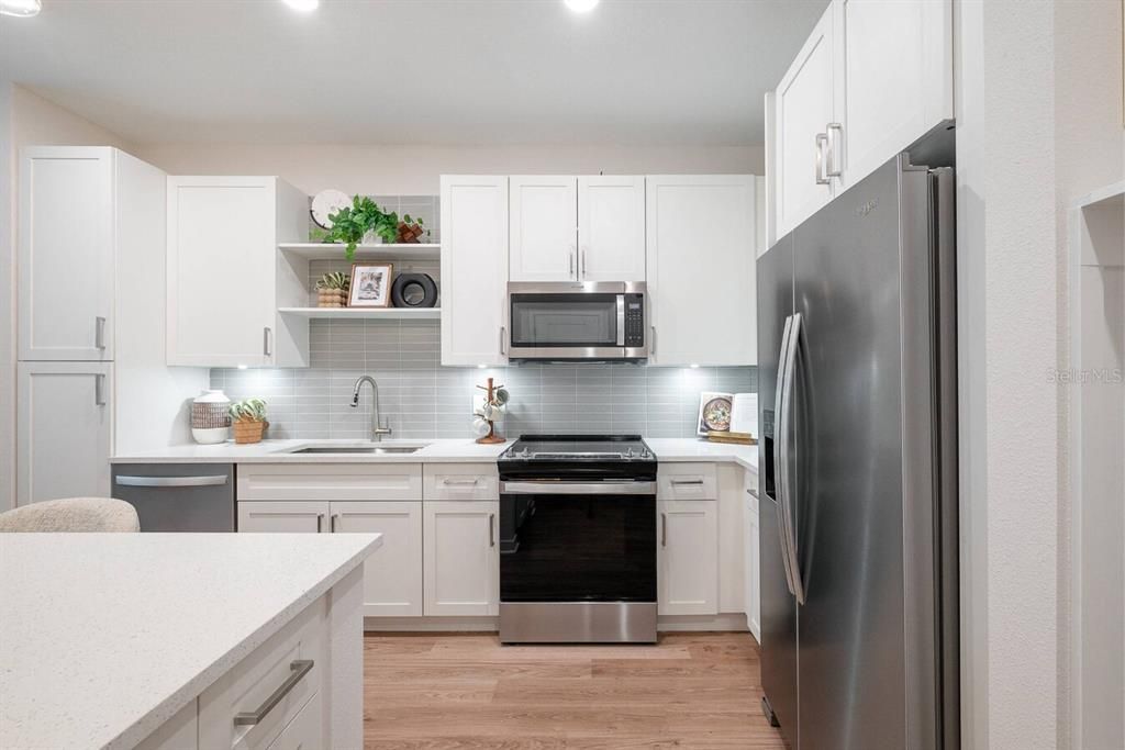For Rent: $1,523 (1 beds, 1 baths, 704 Square Feet)
