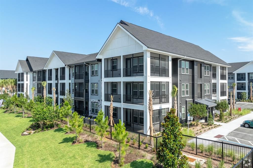 For Rent: $1,523 (1 beds, 1 baths, 704 Square Feet)