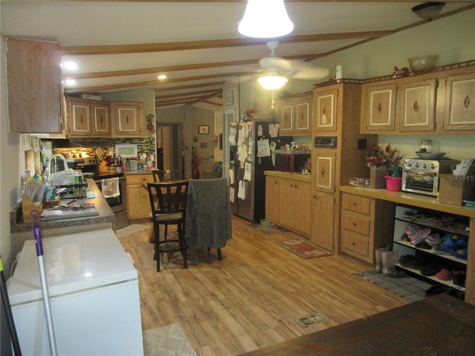 For Sale: $199,000 (3 beds, 2 baths, 1512 Square Feet)